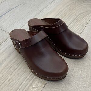 HANNA ANDERSSON wood clogs